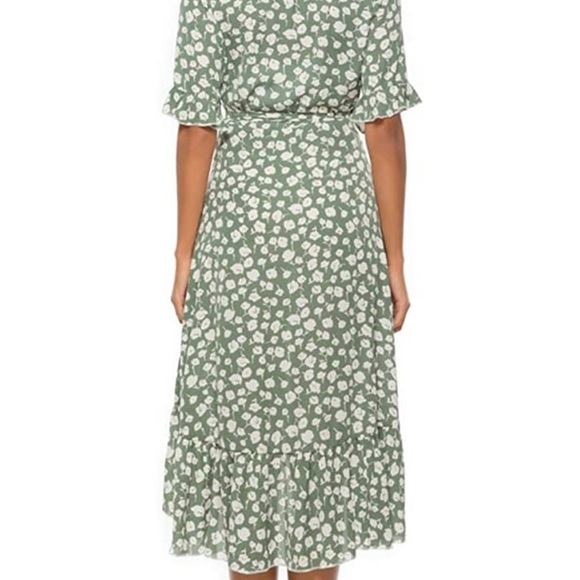 Short sleeve V-neck wrap skirt dress A line flowy - Picture 2 of 5